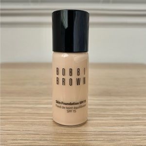 Bobbi Brown Foundation